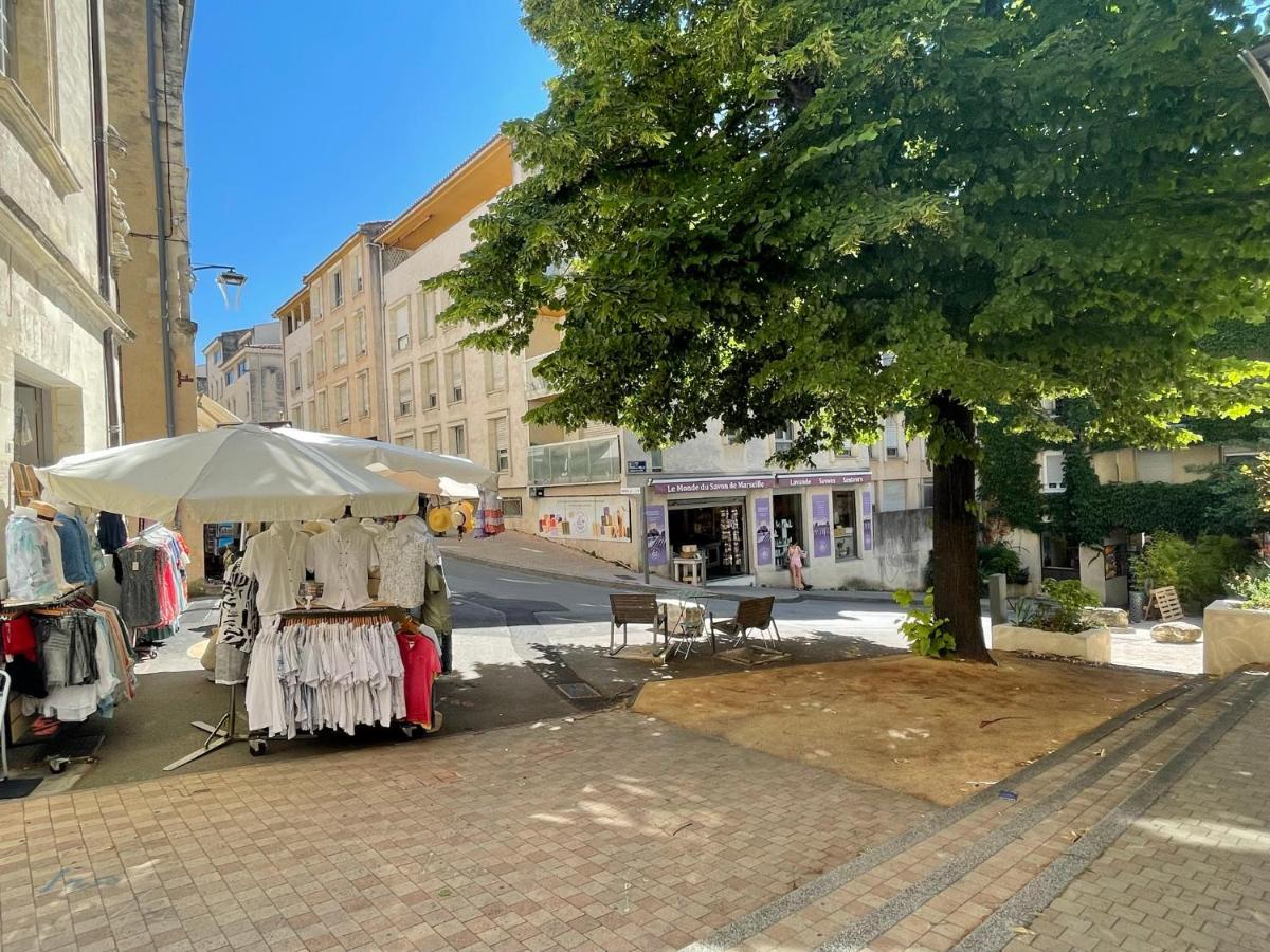 Appartements La Croix - Hyper Centre - Palais Des Papes Et Pont D'Avignon - Wifi المظهر الخارجي الصورة